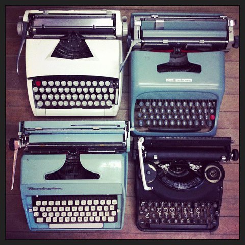 2_320048_10151368664398994_1451299434_n