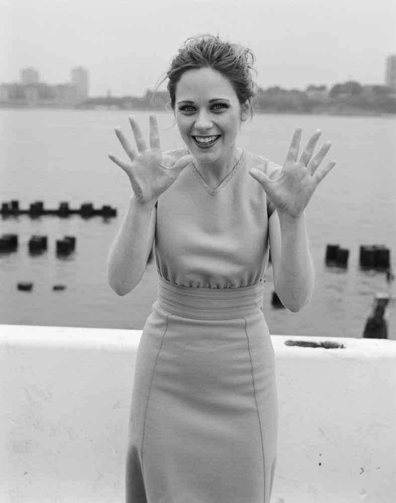 13_Zooey-deschanel-6497170-2019-2560