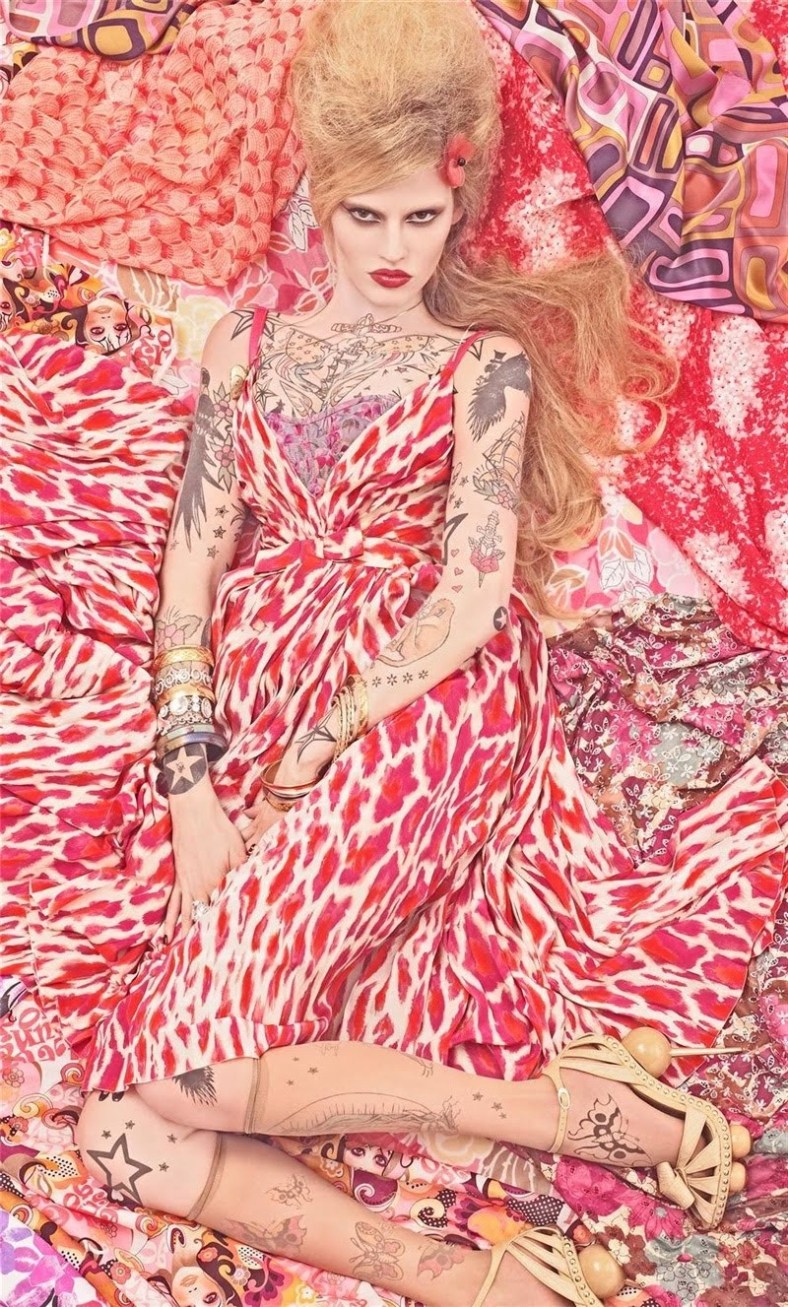 14_steven-meisel-vogue-patterns-07