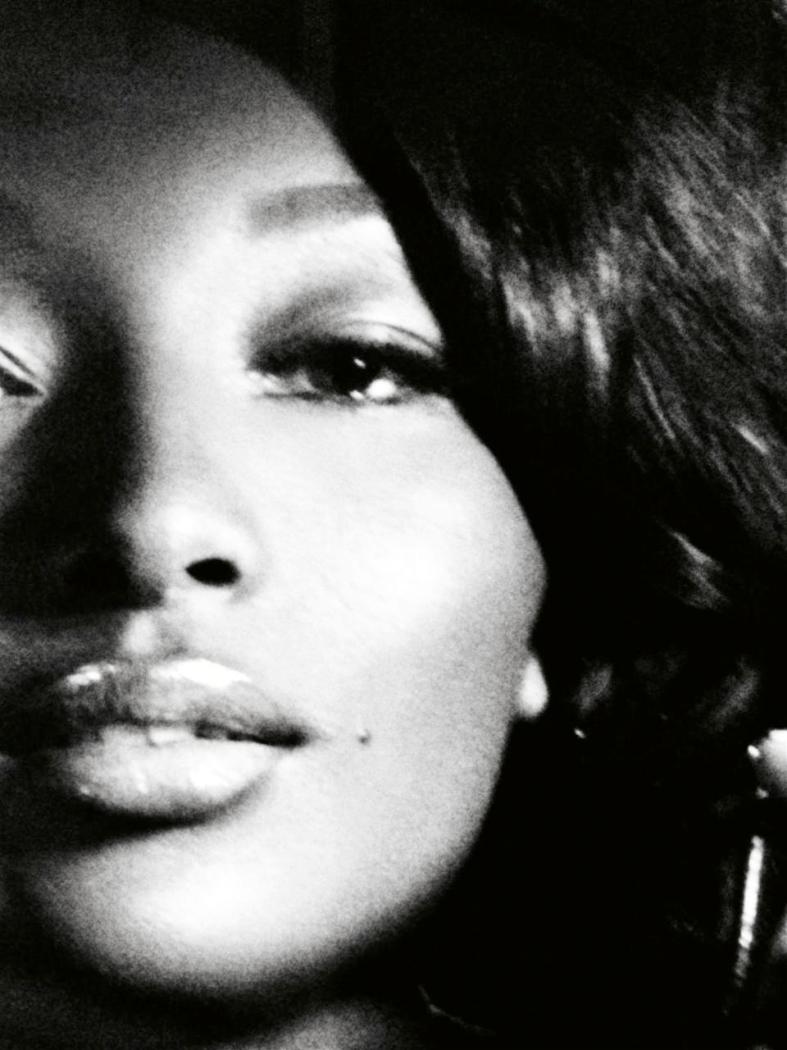 8_tumblr_kyz5xiA23m1qawxlgo1_1280. All black issue - champagne furs with Toccara Jones