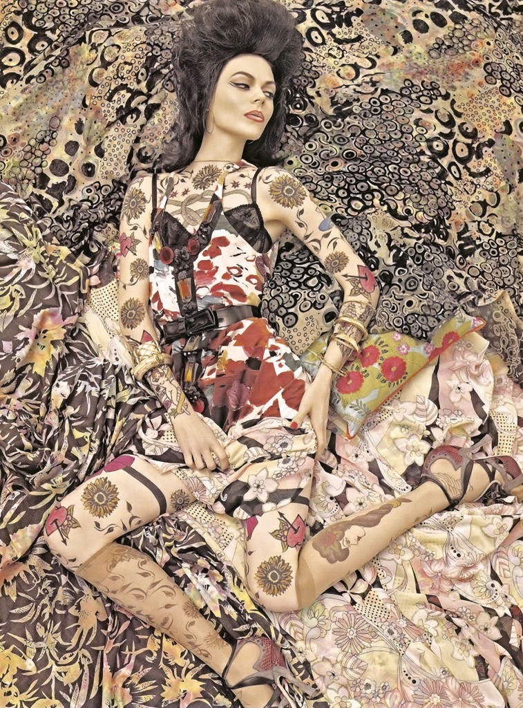 9_65284_vogue_patterns-vogue_italia_dec_2007-steven_meisel-nv05_122_885lo-757x1024