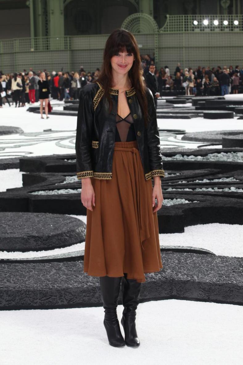 27_h-4-2511330-1308059556