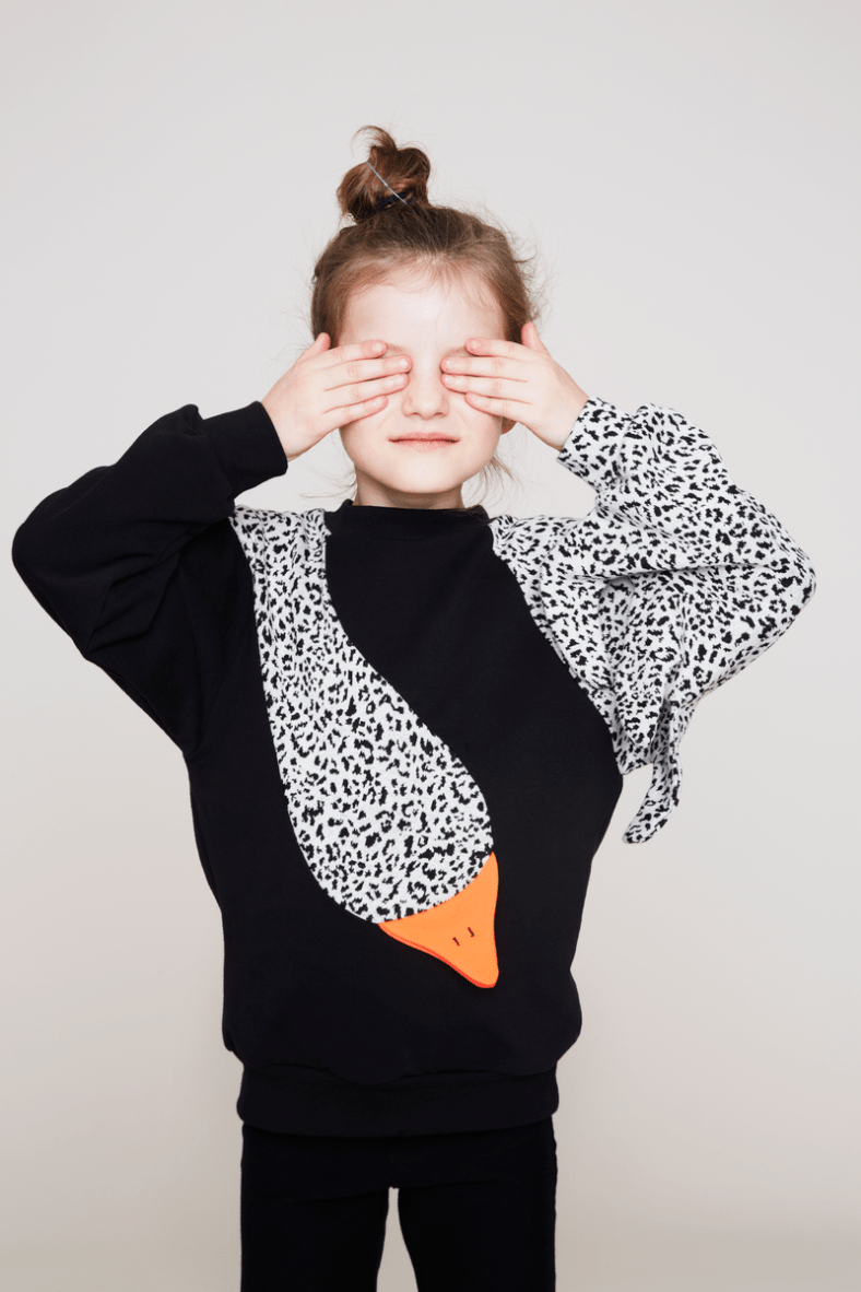 1_bang-bang-copenhagen-swan-sweatshirt-1