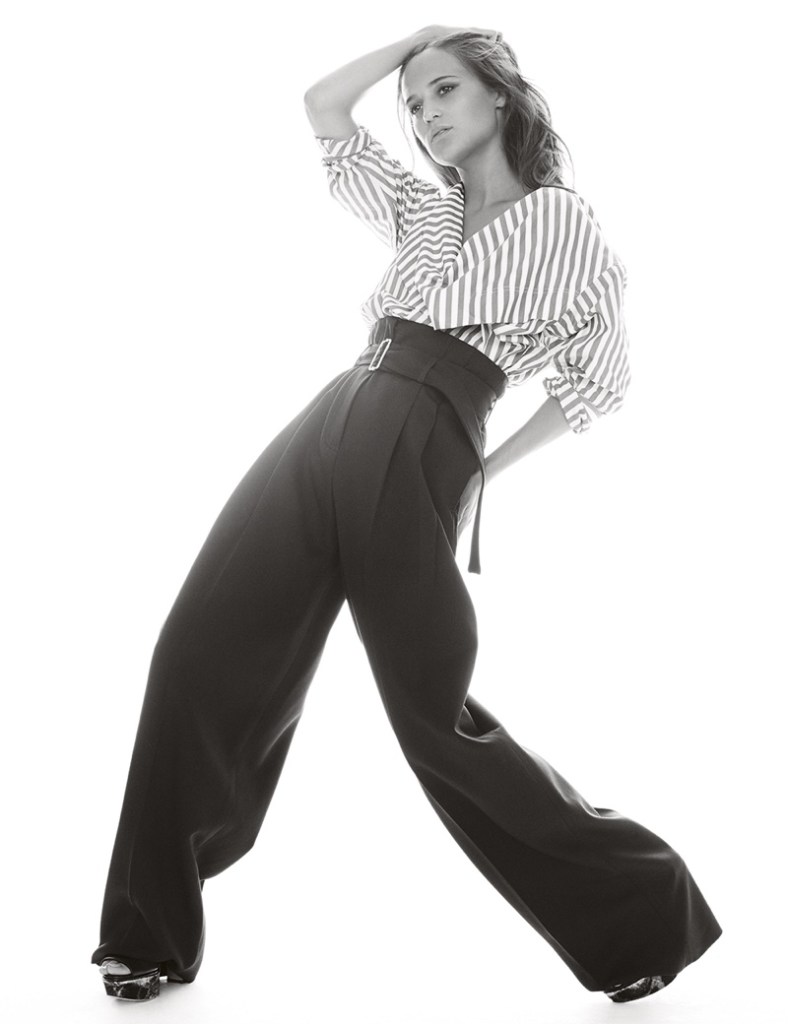 8_Alicia-Vikander-Harpers-Bazaar-UK-January-2016-Cover-Photoshoot02